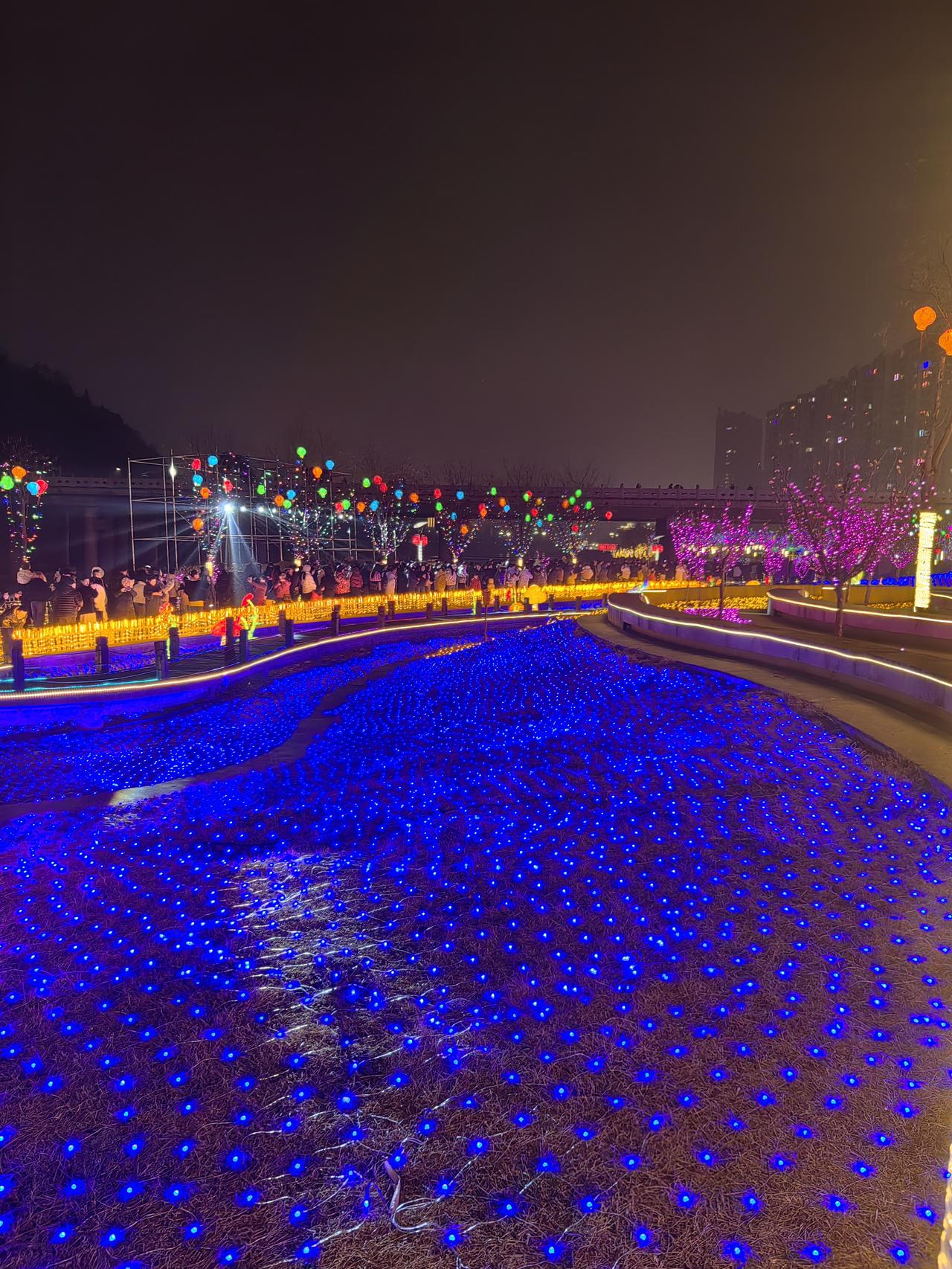 据媒体报道，特朗普宣称只有他能任命新的伊朗最高领袖，这也解释了美国为何要插手台海