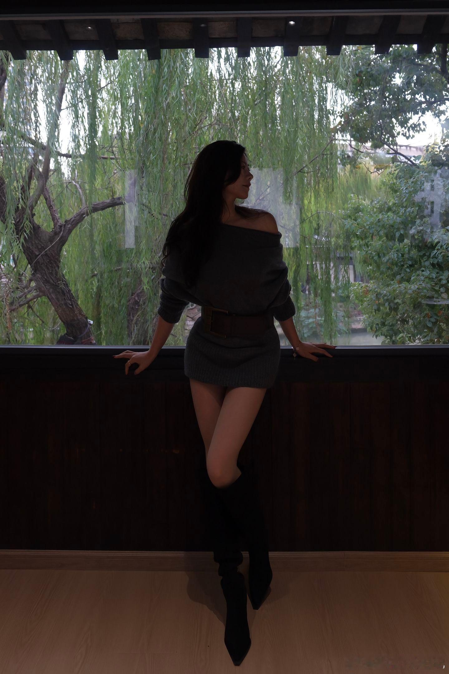 美女穿搭写真 30岁女性穿搭美女绘梦长廊