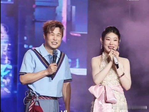 小沈阳女儿控 幽默艺人变身温柔老爸，小沈阳满心满眼都是女儿，细心照料她的成长点滴