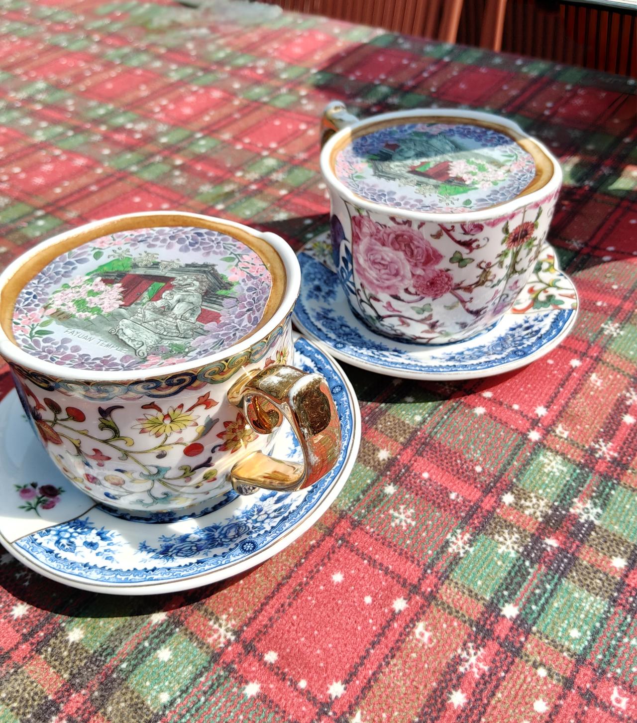 堂妹每年回京一两次，北京有的地方变化很大，她都很陌生。今天陪堂妹遛胡同、城南书店