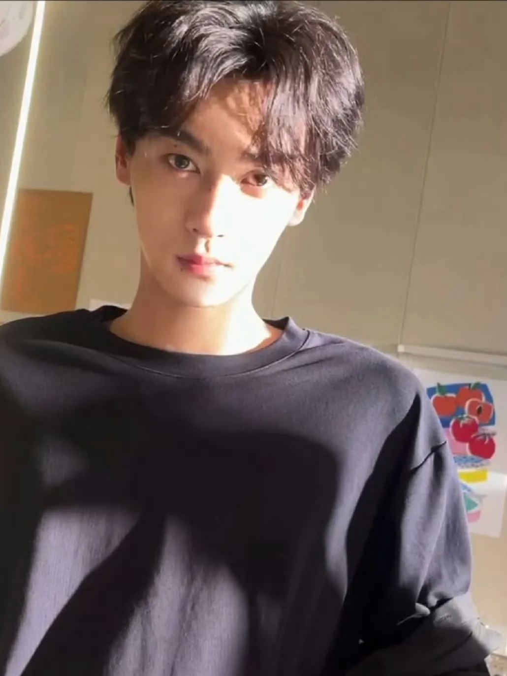 华策发声明妥善处理就好，祝以后事业顺风顺水吧。别说什么上岸第一剑，先斩意中人。把