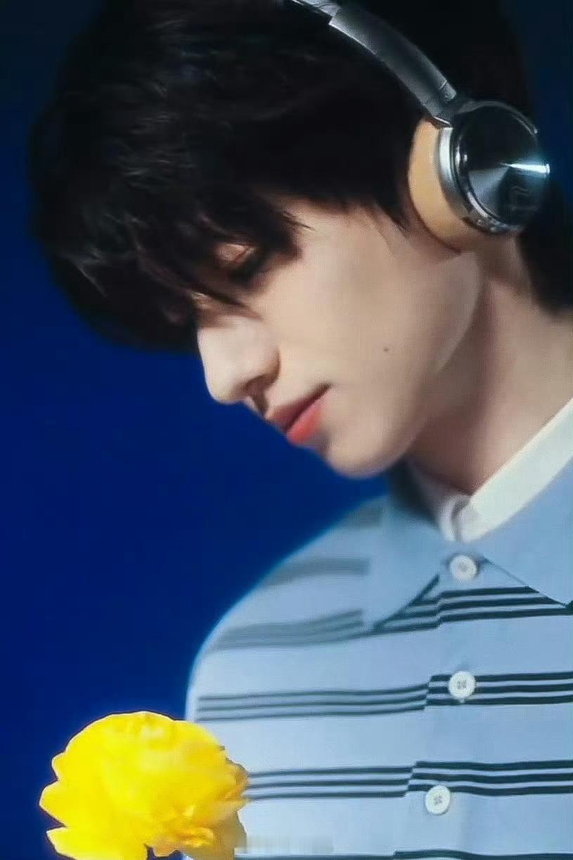 朱志鑫ELLE封面朱志鑫的颜值太权威了 