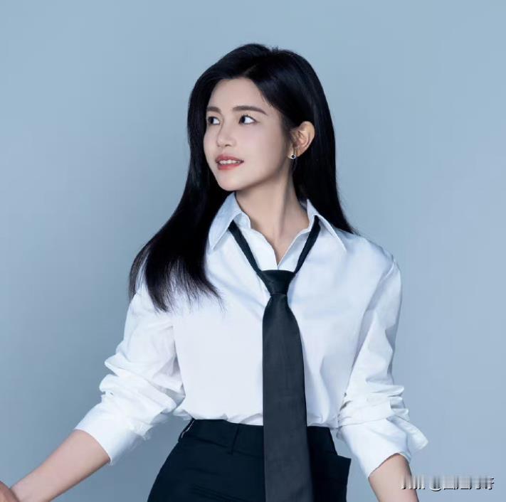 41岁陈妍希VS34岁谭松韵，你觉得她俩谁的少女感更强一些？