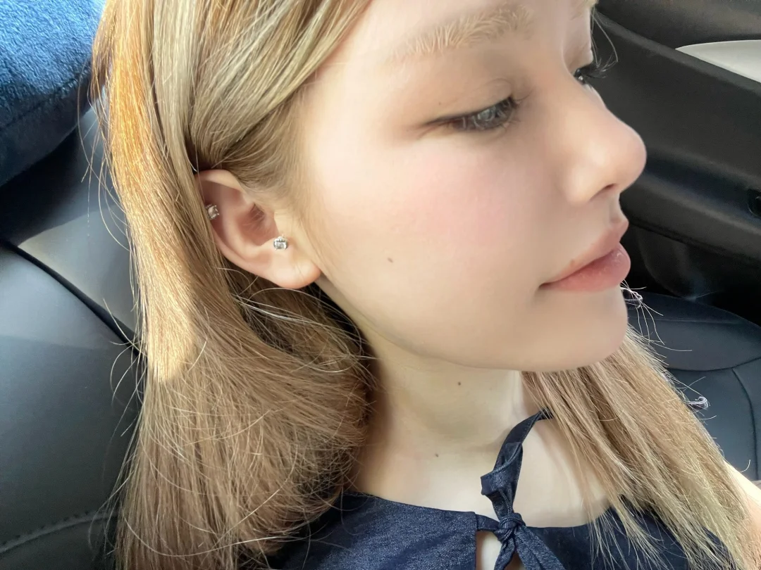 侧颜