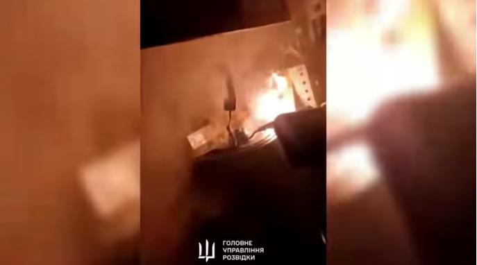 一架苏-30战机被烧毁

据乌克兰国防情报局的消息，12月14日夜，俄罗斯克拉斯