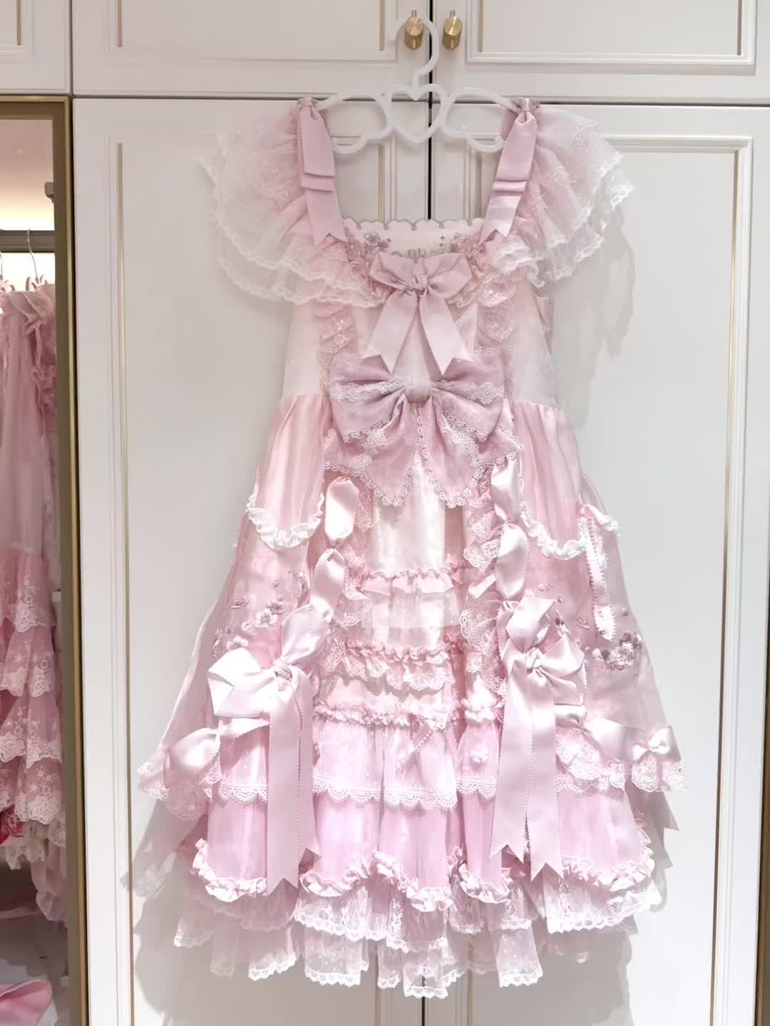 爱打三角洲和瓦的小女孩/•᷅•᷄\୭