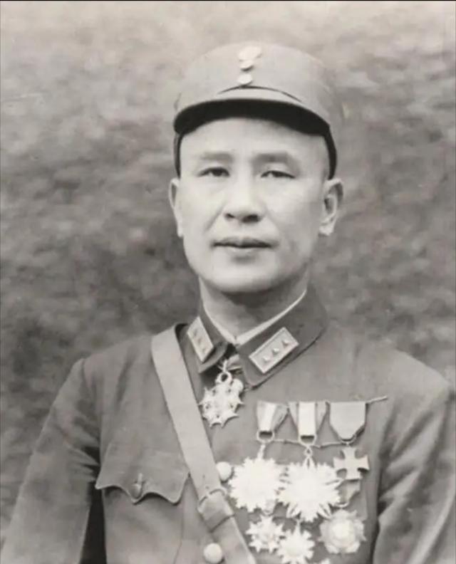 1927年4月，周恩来在上海不幸被国民党抓获，就在他认为自己的革命生涯可能走到尽