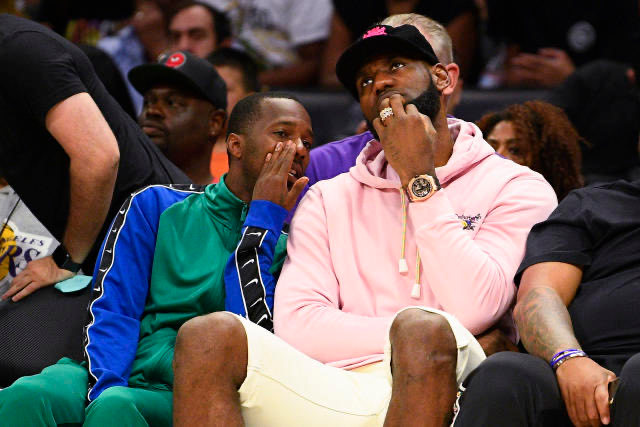 富保罗的言论包括但不限于：交易里夫斯、里夫斯拿不到顶薪、里夫斯需要下替补。詹姆斯