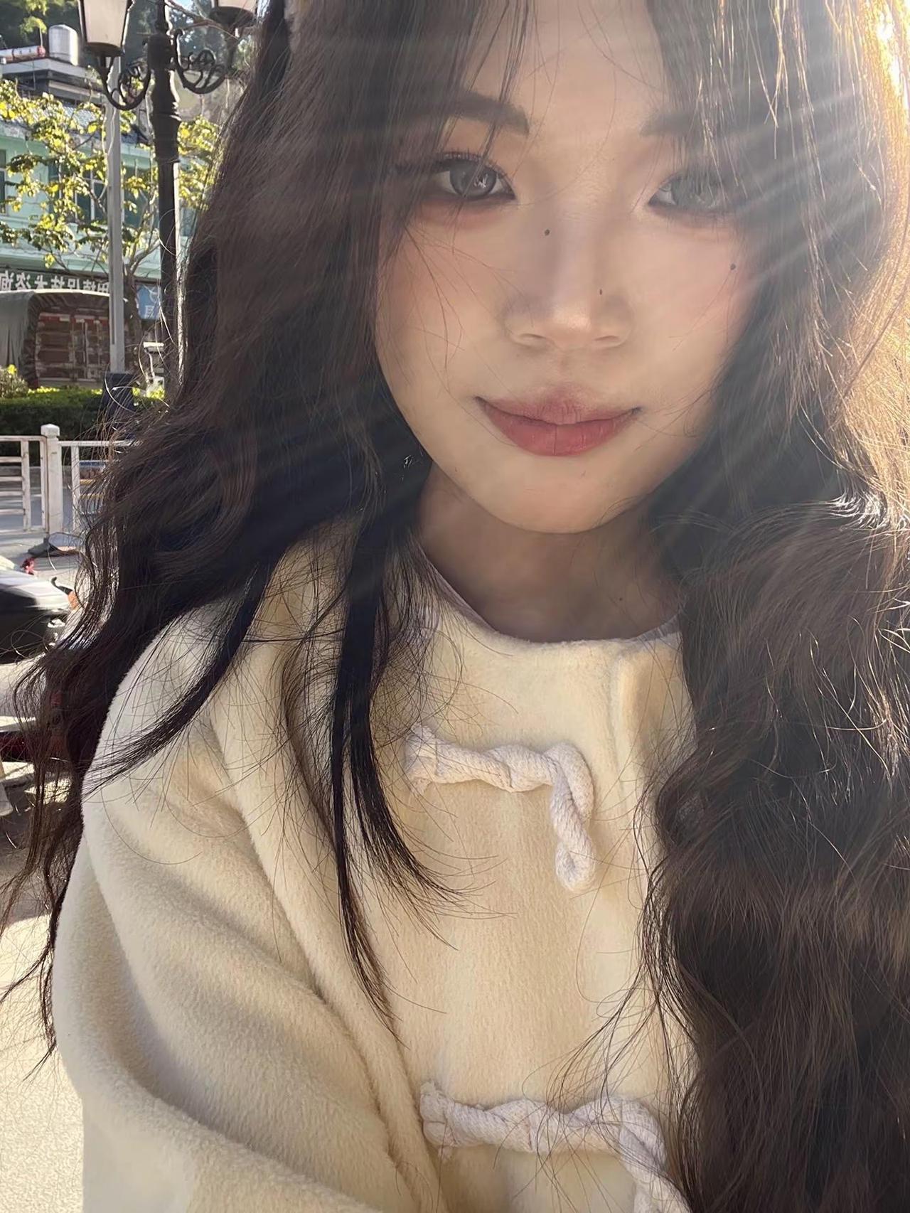 我不会为了你去做玫瑰 我要做属于自己的太阳