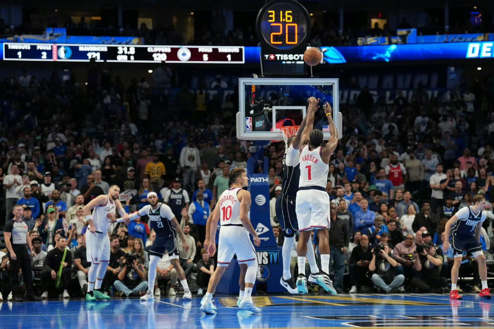 哈登关键三分🔥