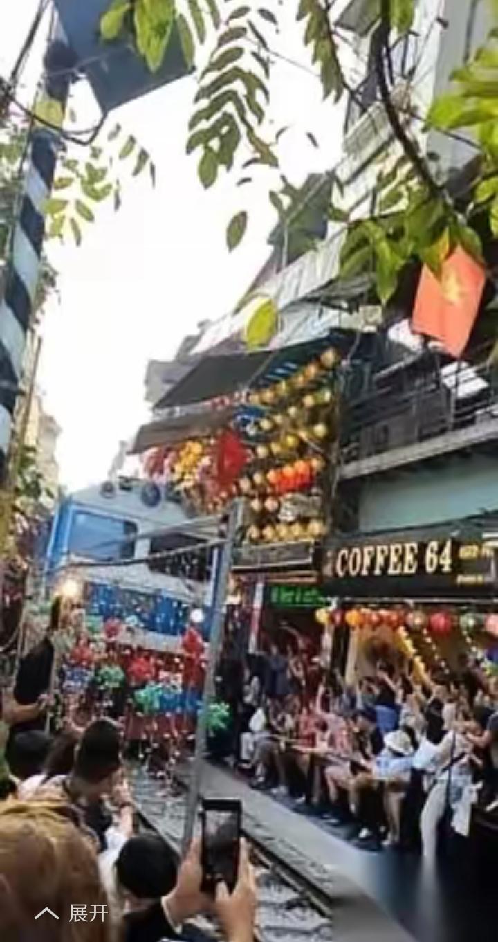 “一个越南网友发帖，一句话就戳中了无数人的心窝子。
他说，我们拼了命从中国独立出