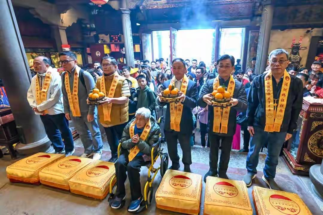 华人占比高达75%，官方语言却不是汉语而是英语；华人占比75%，却是最反华的国家