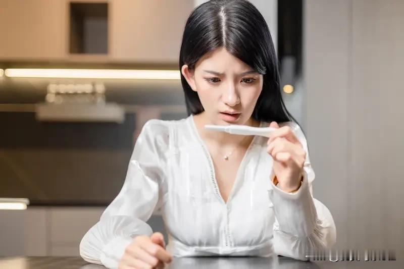 - 2天等待受精，精子在女性生殖道内可存活2 - 3天，所以这段时间内发生性行为
