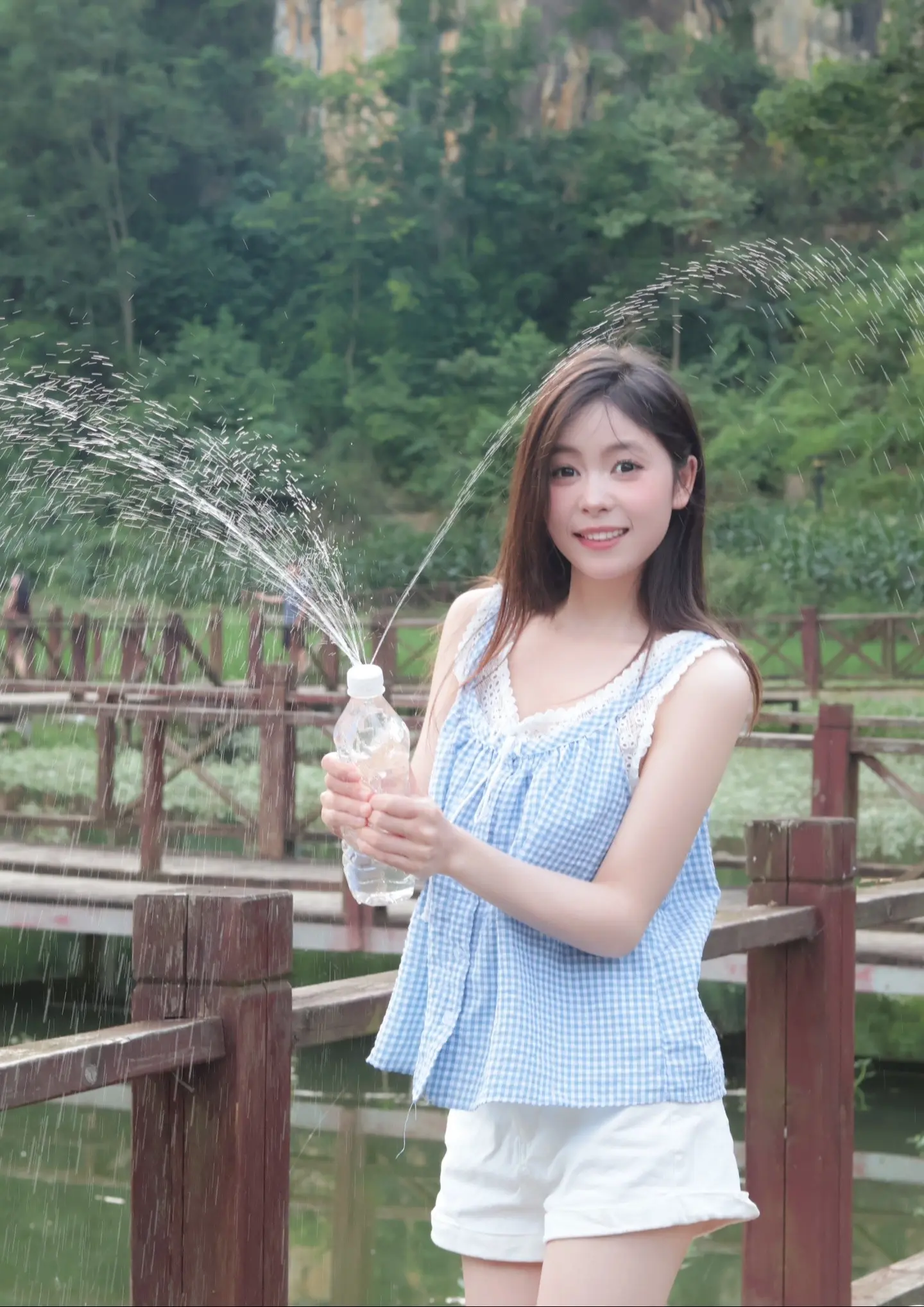 没有阳光不好看。