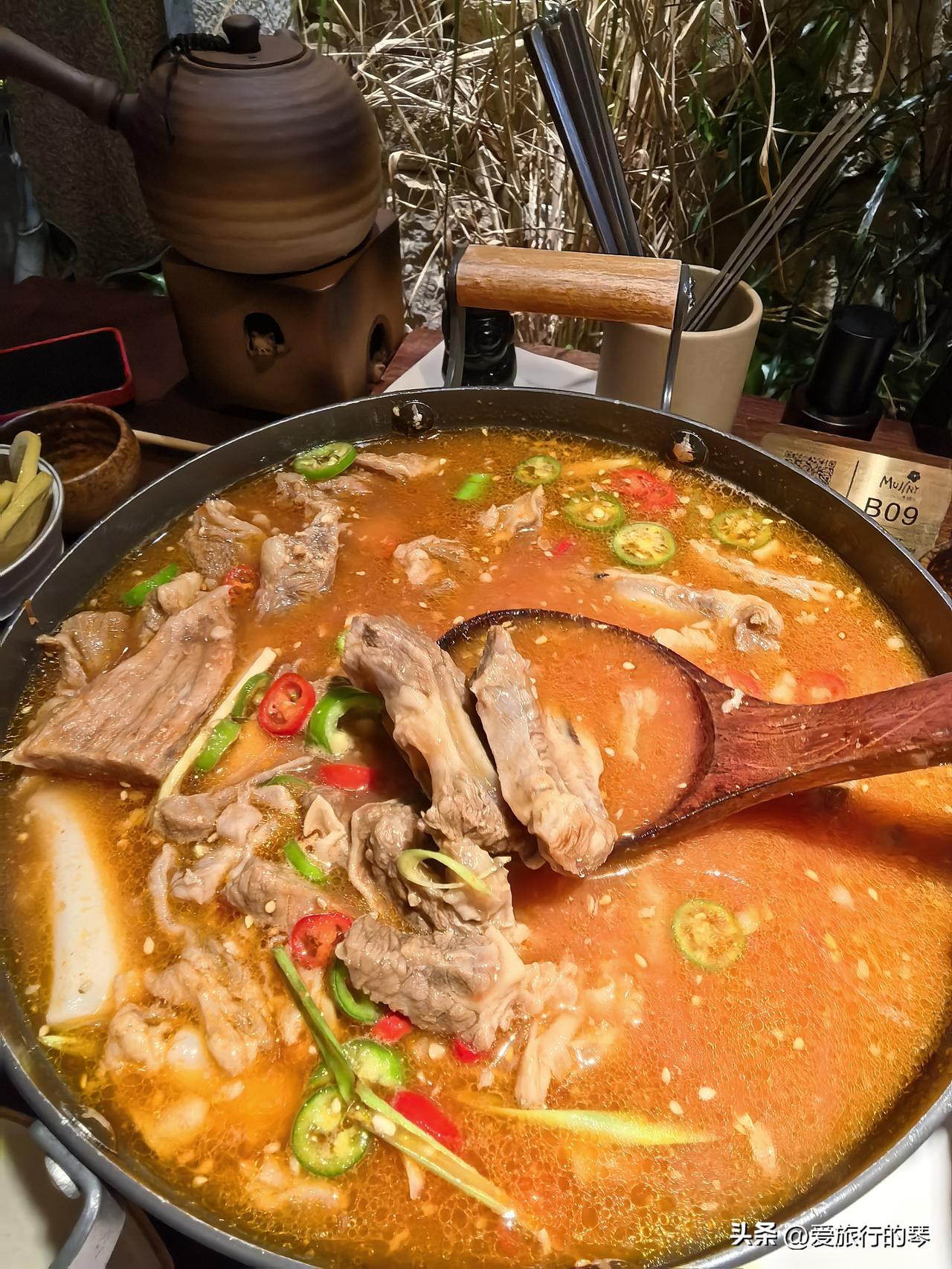 大家有没有觉得，最近创意韩餐很火？由于好奇，也来尝尝佳兆业新开的这家店，就餐时间