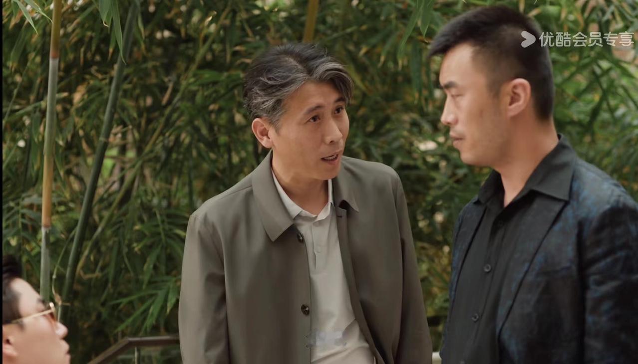 《雪迷宫》中所有反派都出现了。

谁也没想到，小马哥居然会是一个年轻人。

当然