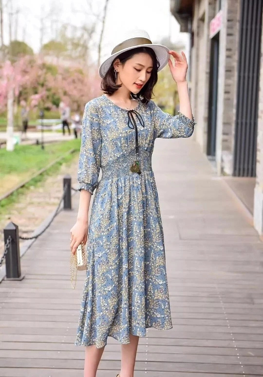 祝所有的女性身体健康愿每一位女性都被温柔以待，也被自己好好疼爱。愿你无惧岁月，自