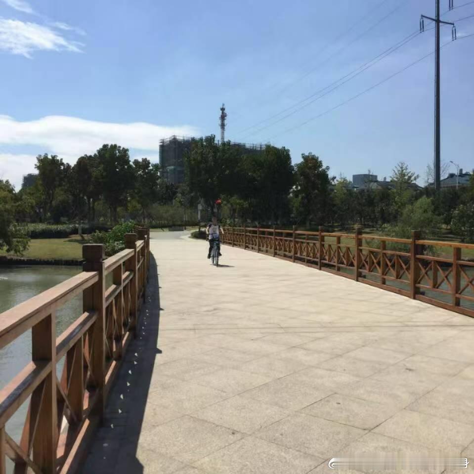 人这一辈子总是在等...等将来，等不忙，等下次，等有时间，等有条件，等有钱了可是