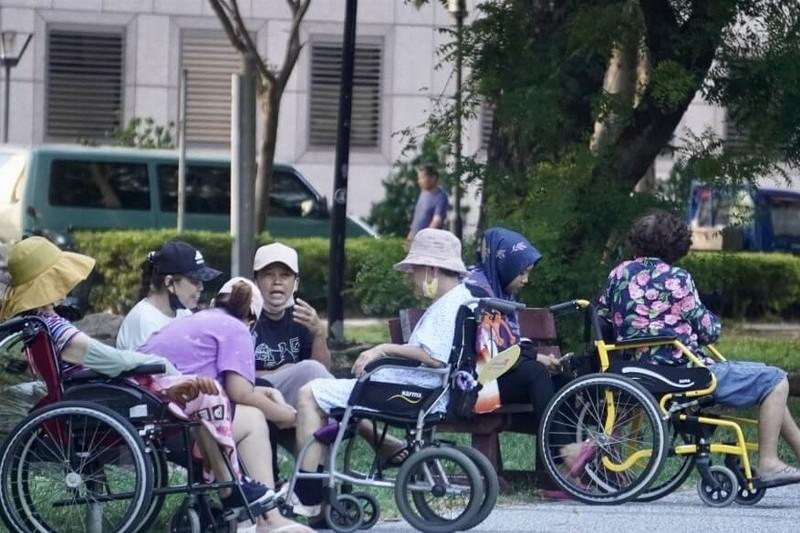 全台哗然！国民党亮明绝不妥协底牌，3 万民众连署抵制印度移工入台
台湾一下子全乱