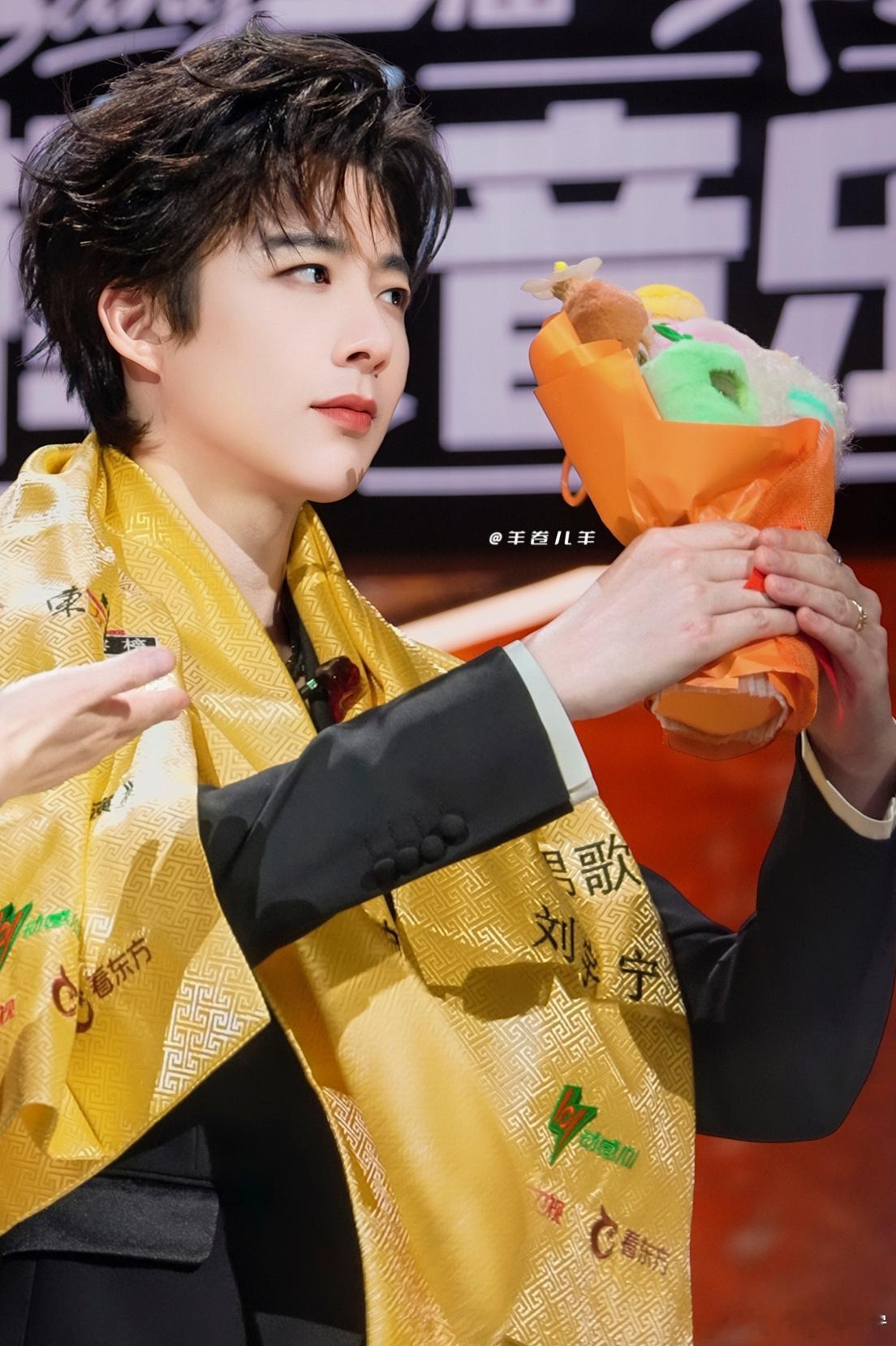 摩登兄弟反黑大队  本人主超🌸17级大咖，极好，唯粉，呼较好及以上唯，你先我后
