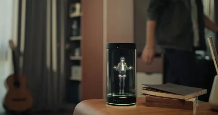 没错，马斯克的二次元「女友」被雷蛇装到外设里了