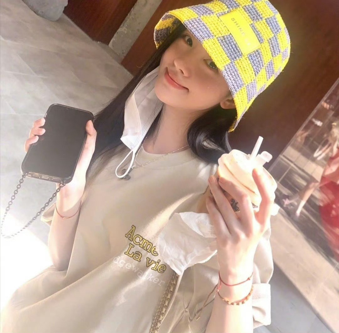 jjy鞠婧祎露芜衣 jjy鞠婧祎月鳞绮纪我偏偏在这鱼水混杂的娱乐圈看上了你.