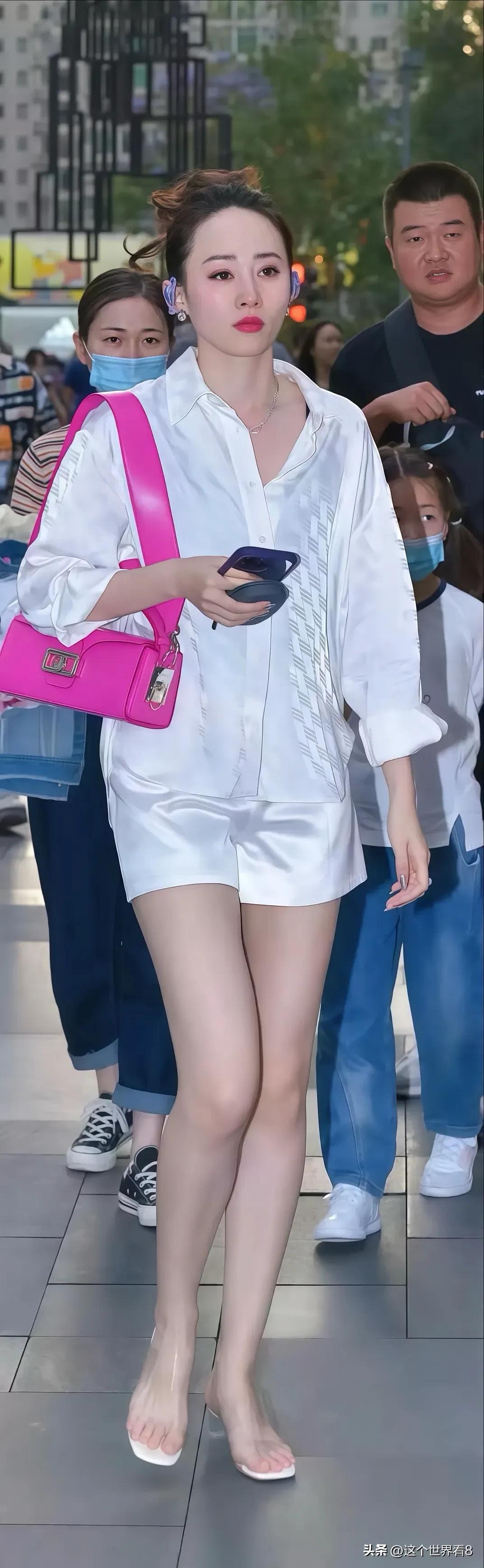 街拍系列（1906）胶片风街拍 8090街拍 复古街拍套装 华服街拍 秋日街拍写