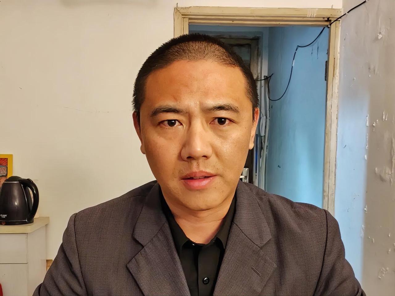 做完支架手术医生让阿姨一定要吃药但是阿姨就是不愿意吃药，姐姐也是低血糖之后不愿意