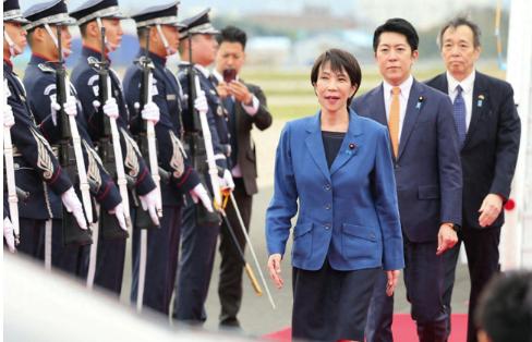 日本通告全球，不会收回涉台言论，中方划下落弹区，禁航72小时 日本外相茂木敏充，