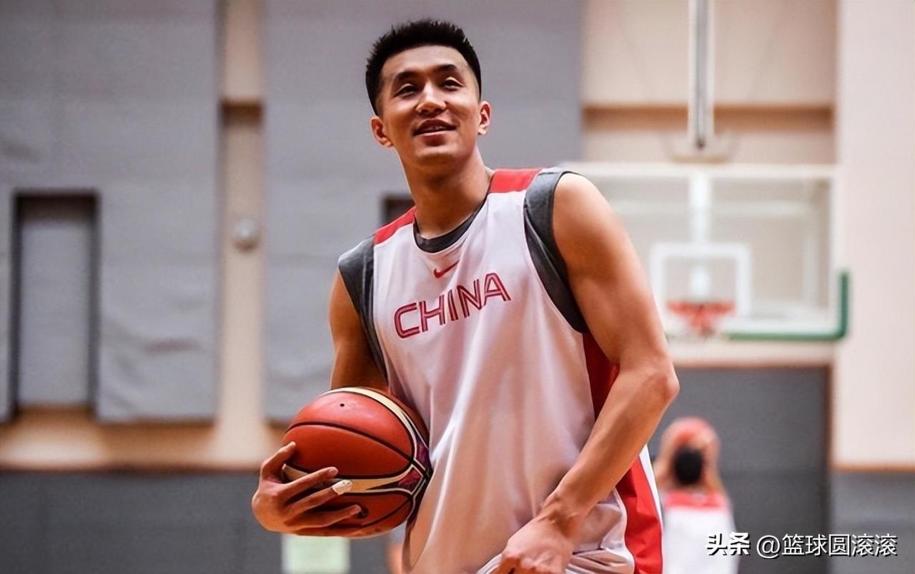 破防了！郭艾伦受伤离场，这一幕太扎心！
从国篮到家乡球队，他扛过太多压力，跨过太