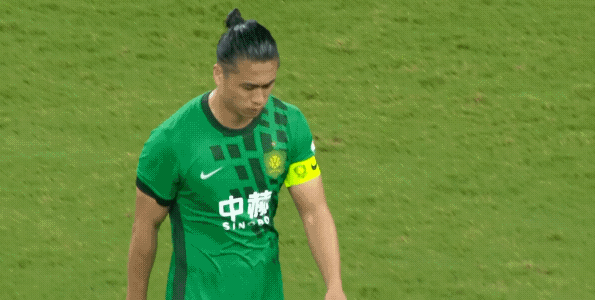 北京国安客场半场能够暂时和深圳新鹏城打平也是挺不容易的，本赛季到如今北京国安、上