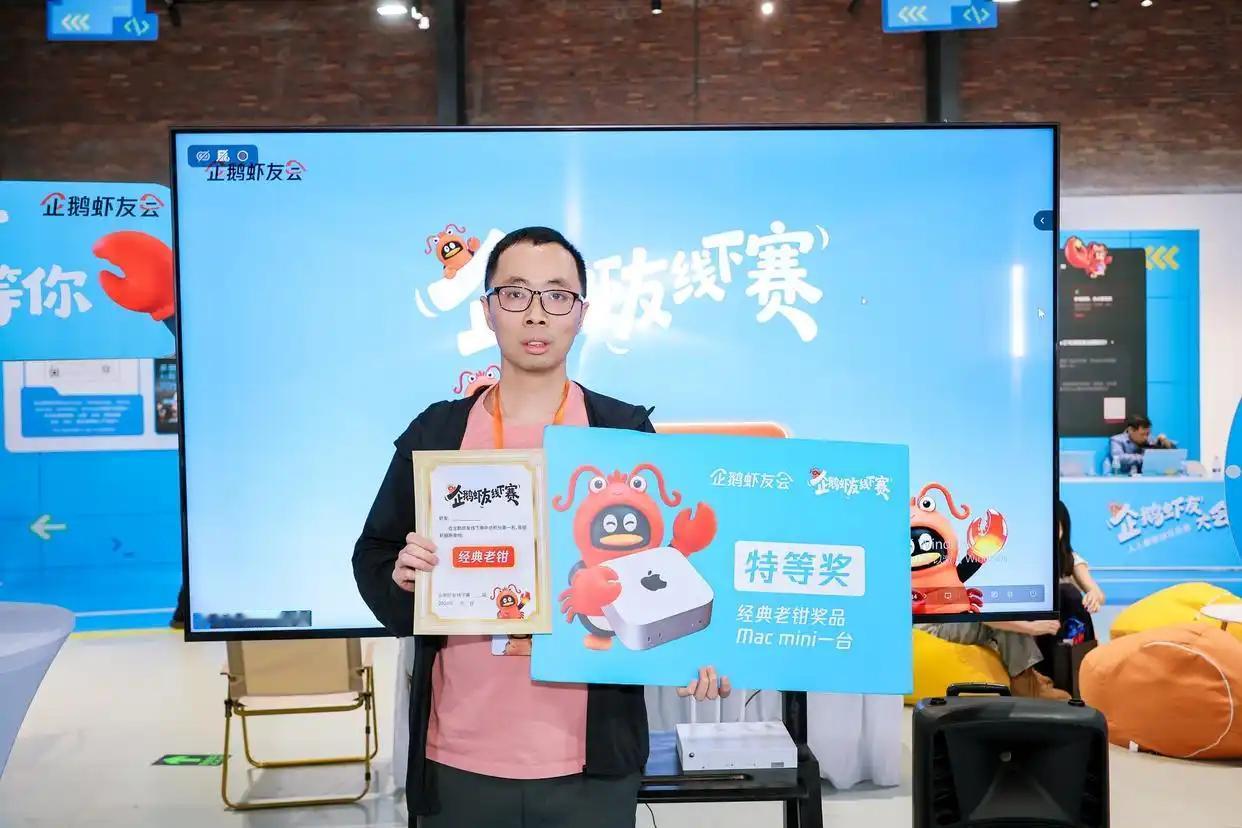 深圳“街头斗虾”爆火！小学生vs程序员玩转AI技能，技术小白也能当“创造者”！?