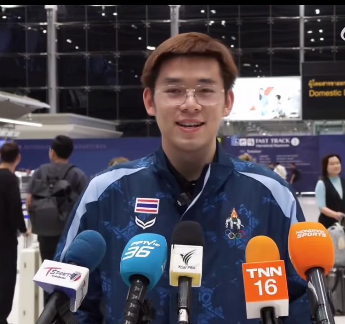 作者加速成长计划深受国人喜欢的泰国羽毛球运动员昆拉武特出发前往日本名古屋参加亚运