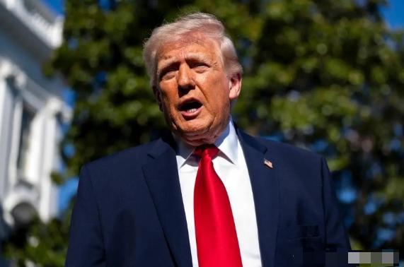 都打够了！伊朗确认开放海峡，特朗普：拿200亿换伊朗让步

就在刚刚，伊朗外长阿