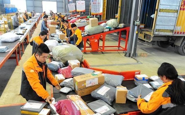 为何中国是电商干掉实体，日本却是实体干掉电商，问题出在哪了？
看中日零售，真正该