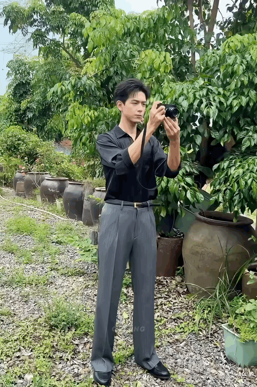 当你旅游时总偶遇同一个人 lx李现 帅气的外表，有趣的灵魂！李现超可爱