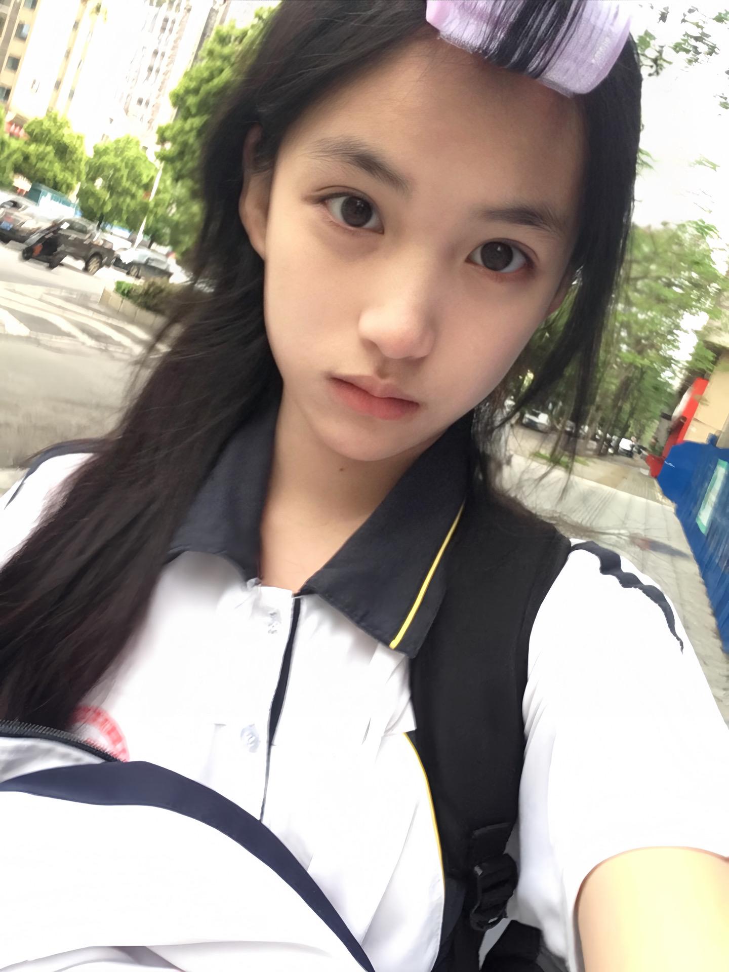 人与人的相遇注定是一场避不开的雨