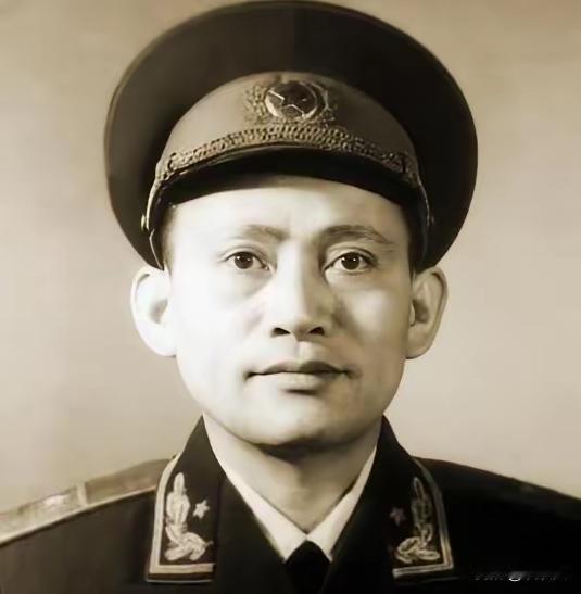 1952年，华北军区干部部副部长甘思和外出考察，一个老部下找到他：“原冀鲁豫军区