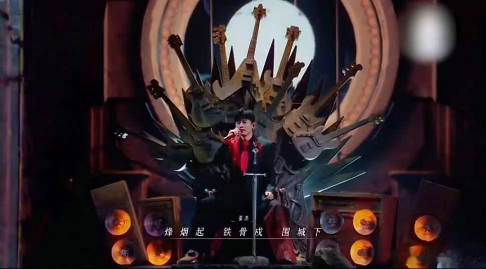 张杰张杰焕新演绎天下 全新国风改编赋予《天下》别样意境，歌声褪去江湖缱绻，诉说着