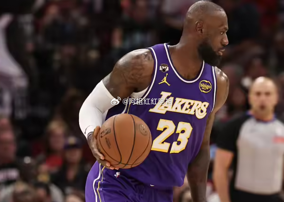 NBA常规赛继续进行，湖人主场116-99战胜篮网。上半场结束时，湖人61-59