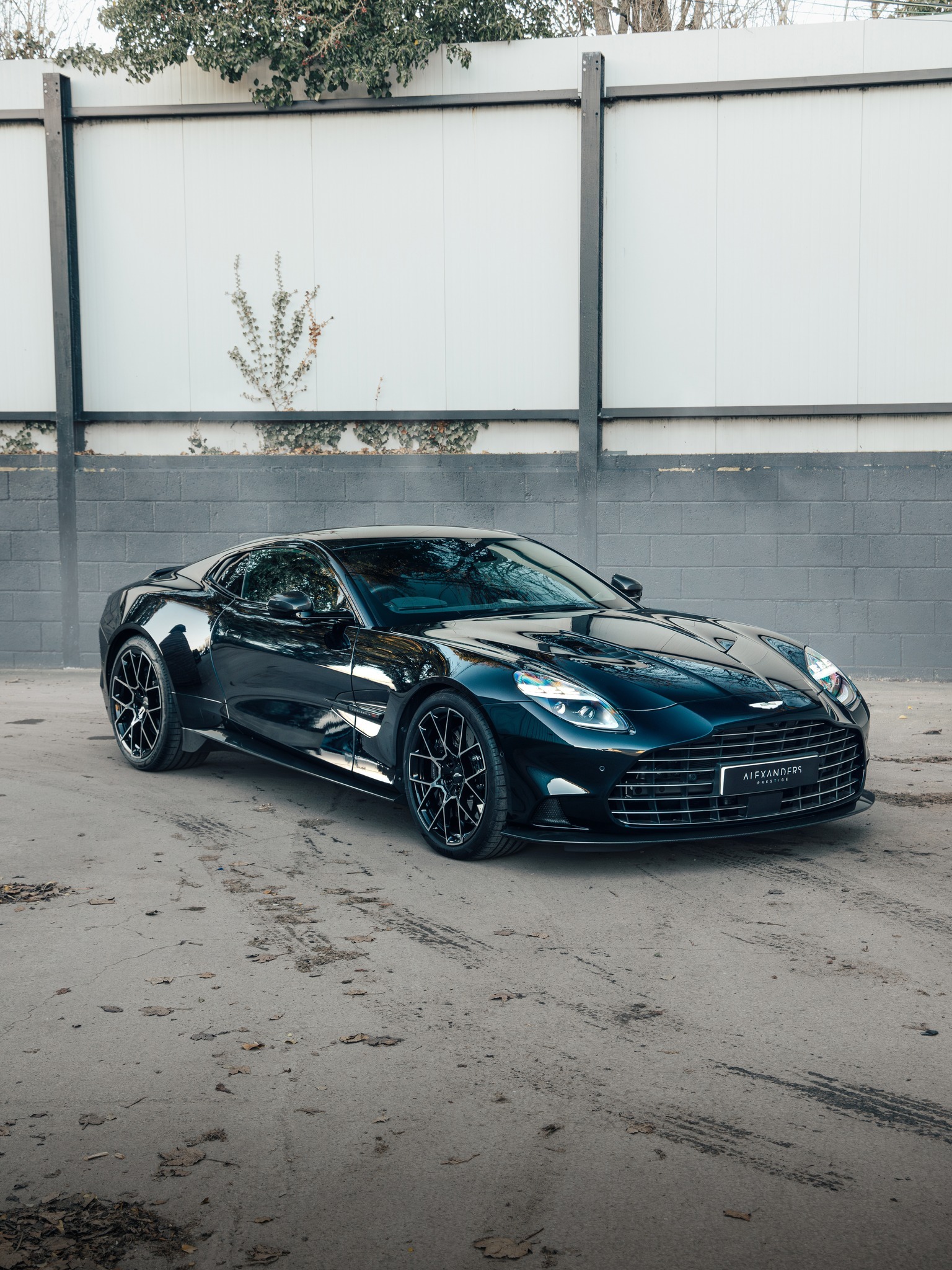 Aston Martin Vanquish阿斯顿马丁astonmartin阿斯顿