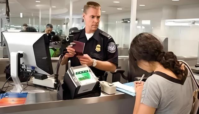 中国发布两份通告，要求在美日公民完成登记，这在全球还是独一份
 
最近，有两个看