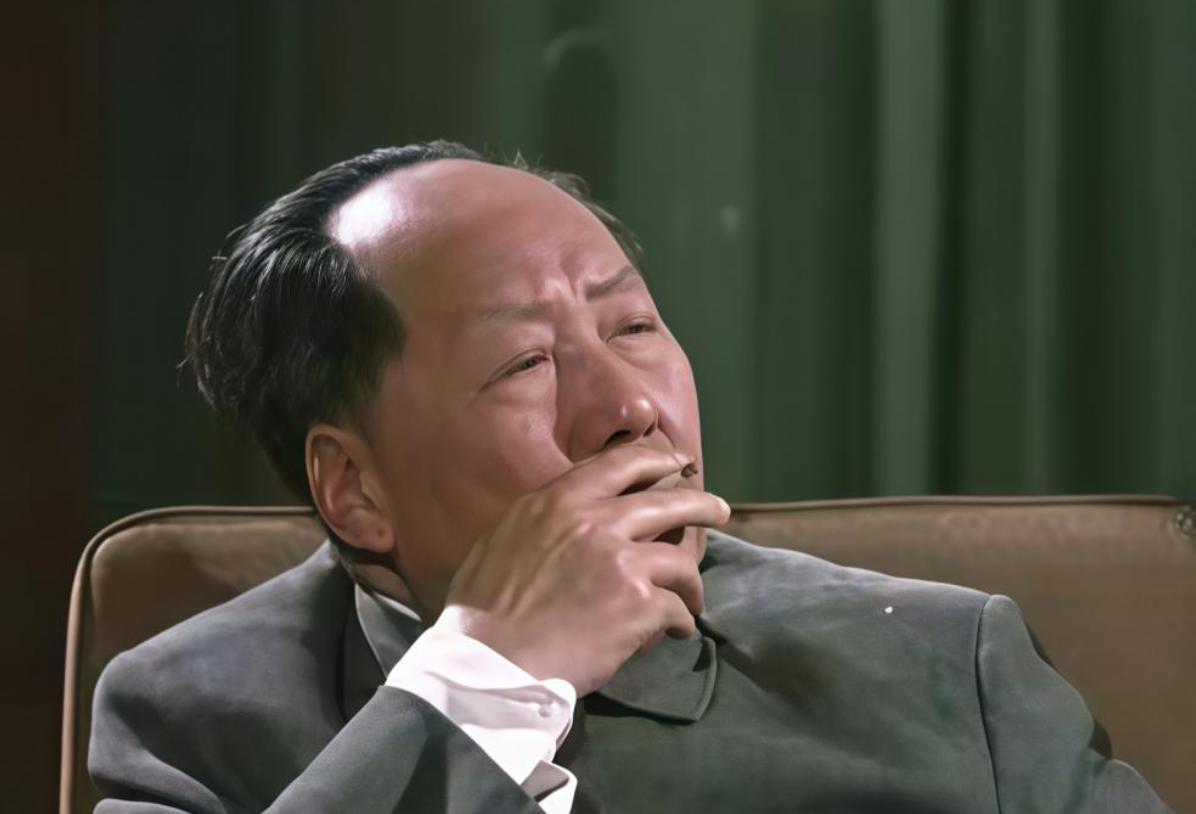 毛主席和邓小平都喜欢抽烟，十大元帅中，有几位抽烟？

许多人一想到战争年代，便把