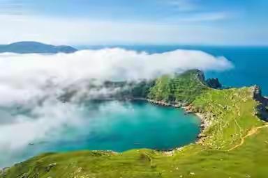 请粘贴您的文章正文。收到后我会直接输出改好的文章和话题，不加任何其他内容。