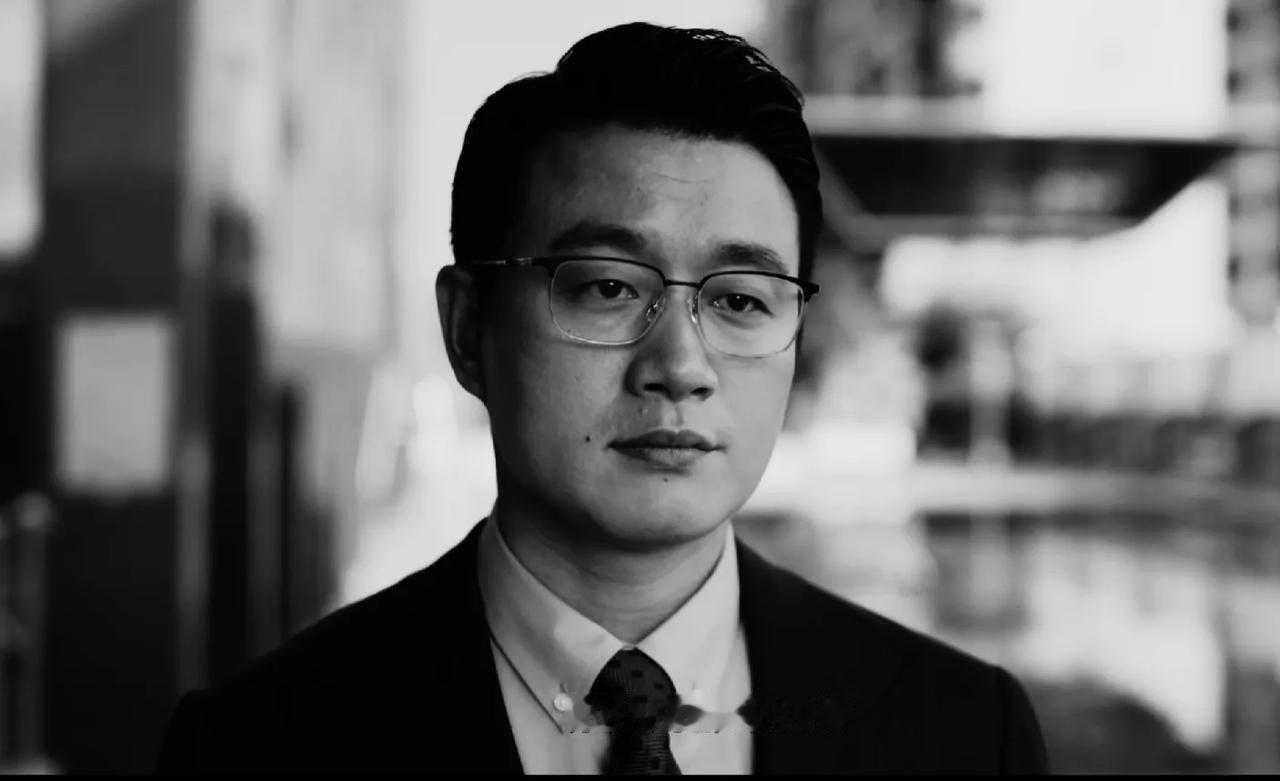 热播悬疑剧《错位》还有四集就收官了。
给剧中主配演员打分，最高10分，最低1分。
