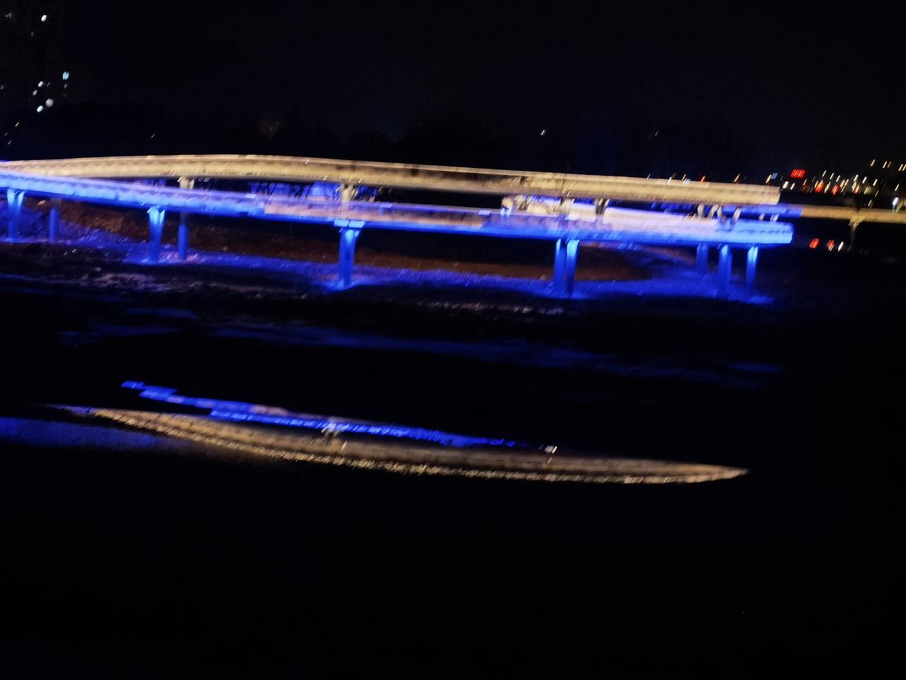 【热评】他是活着的蔡永祥
男子路过主动排除火车轨道内障碍

蔡永祥是上个世纪六十