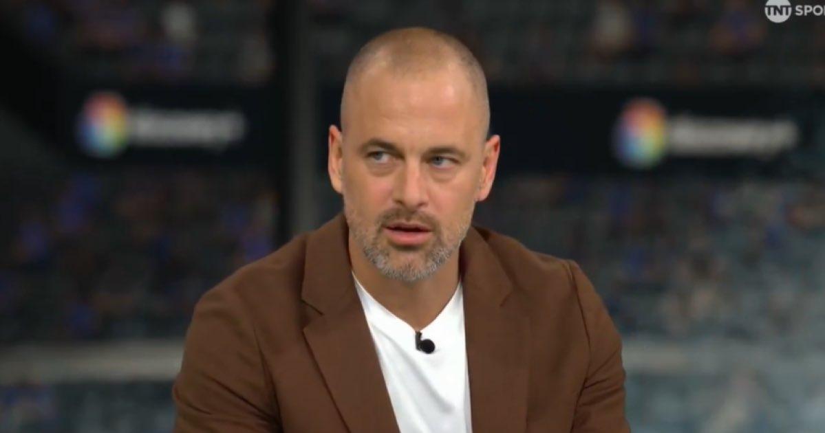 乔·科尔认为，如果利物浦本周末击败曼城，英超冠军之争基本就尘埃落定了！

“这会