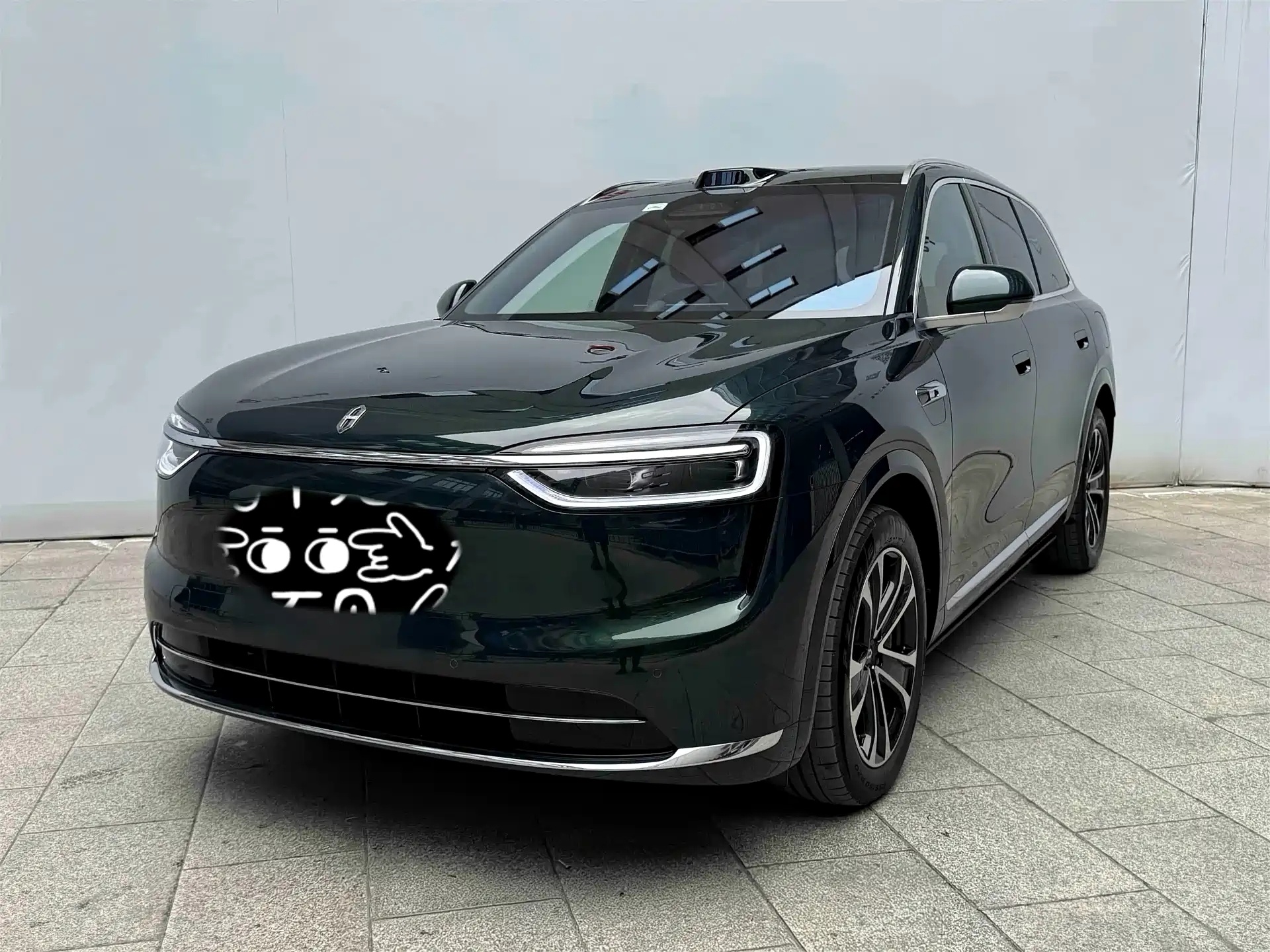 问界M7长期是网上热议家用SUV，争议和热度一直并存。我的观点很明确：这台车定位