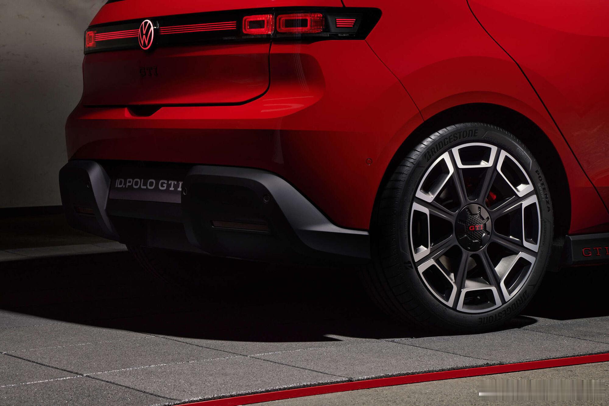 刷到大众 ID. Polo GTI ，作为 GTI 老粉聊两句：50 周年节点出