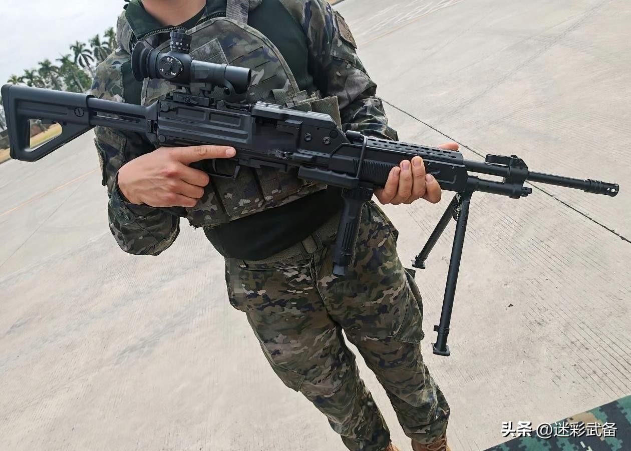 浅谈国产201型5.8毫米班用机的缺点，是落后设计还是鱼和熊掌不可兼得？
   